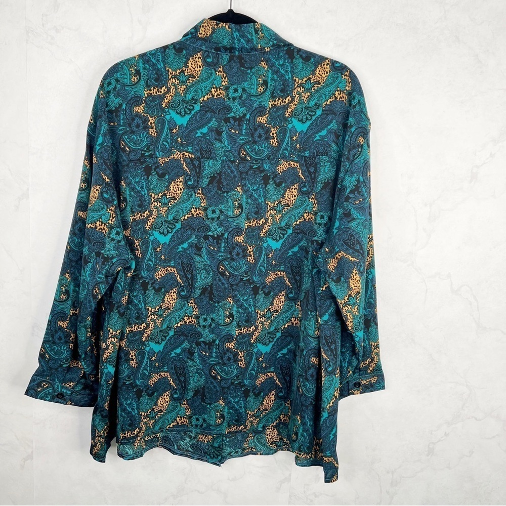 [Shein] Paisley Emerald Print Cheetah Button Down Shirt - Picture 3 of 7